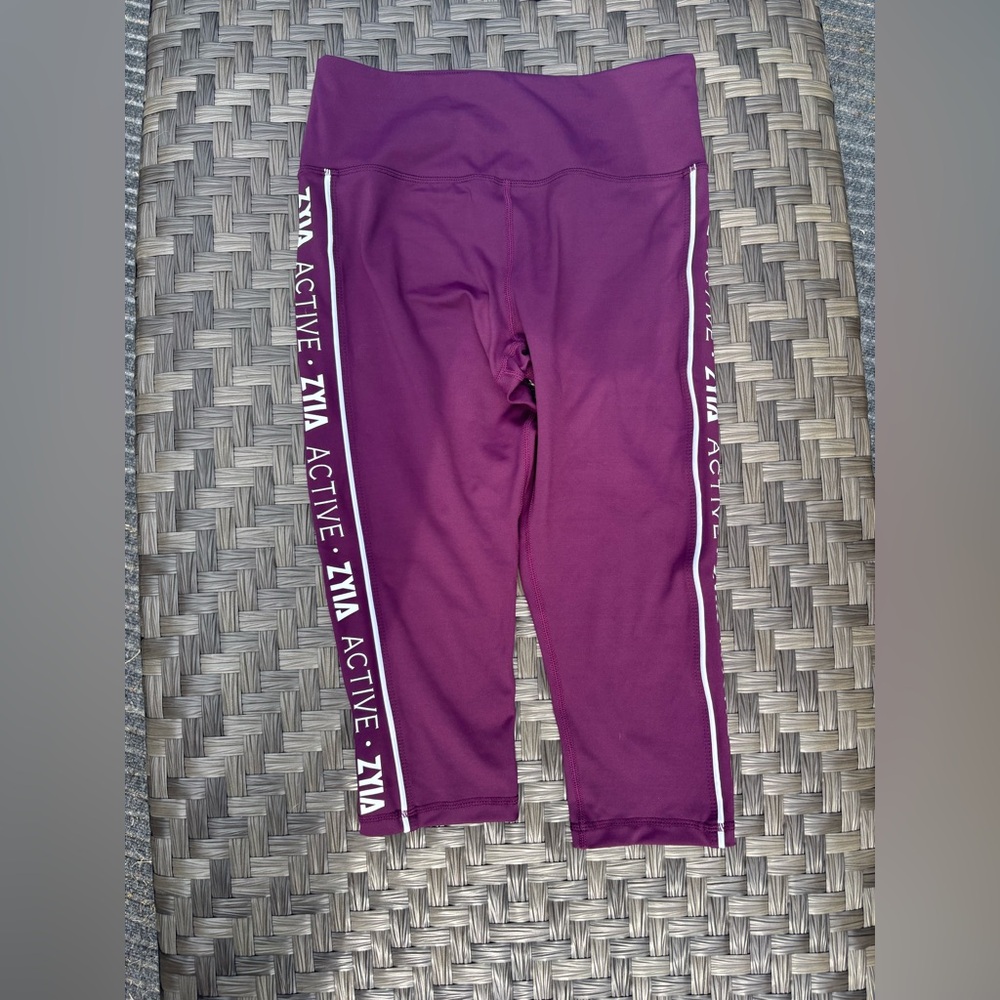 ZYIA Light n Tight Hi-Rise Crop Leggings Tights with Logo